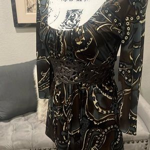 Classic sky blouse with leather built-in belt